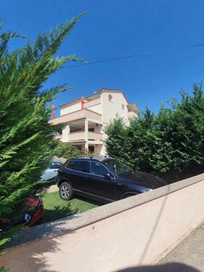Apartmani Tomi Lopar Exterior foto